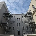Hostel Sc & *