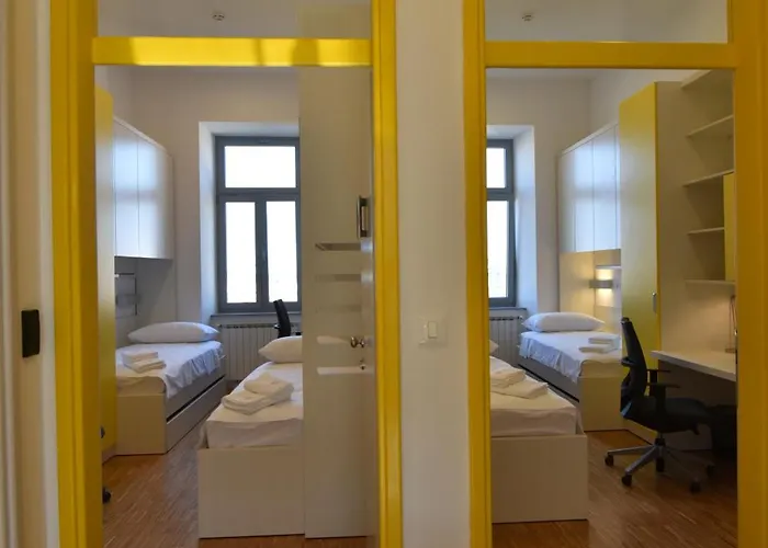 Auberge de jeunesse Sc & *